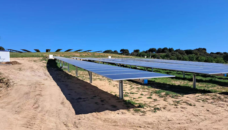 Solar Panel Output in Cloudy Weather: What to Expect