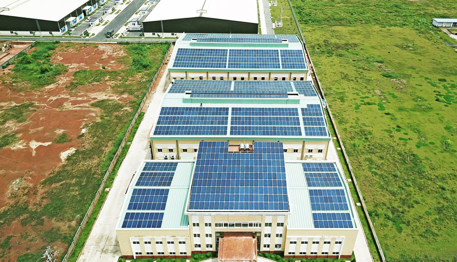 Hybrid Inverters: The Future of Residential Solar Systems